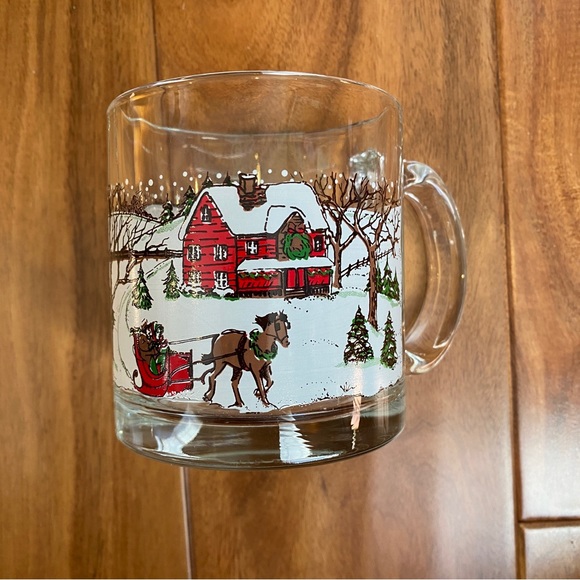 Libbey Vintage Winter Village Mug - beauty Horse drawn Sleigh scene - Picture 1 of 7